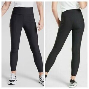 Like New Athleta Stellar City Tight, Black Size 4